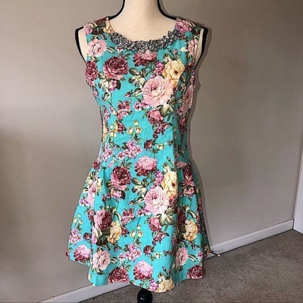 Wedding Guest Dress Size M Floral Fit Flare Blue Pink Jeweled Neckline Fairy Min